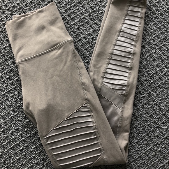 ALO Yoga Pants - Alo Yoga Leggings